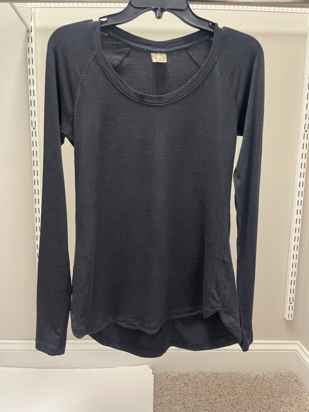 CALIA by Carrie Underwood Black Long-Sleeve Scoop Neck Top